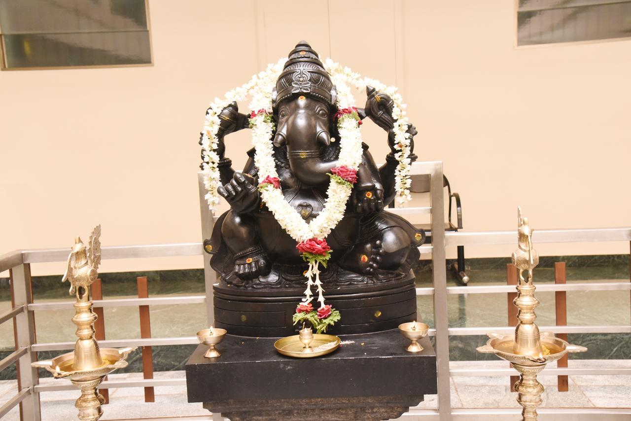 Slr Residency Hotel Subrahmanya Luaran gambar